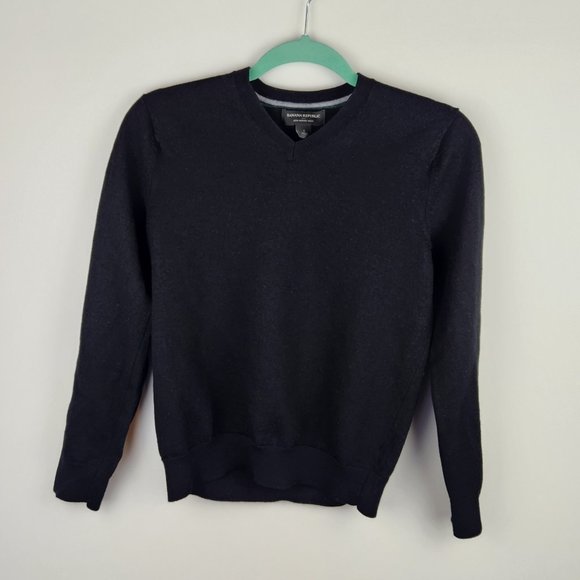 Banana Republic Factory Black 100% Merino Wool V-Neck Sweater sz S - Picture 1 of 4